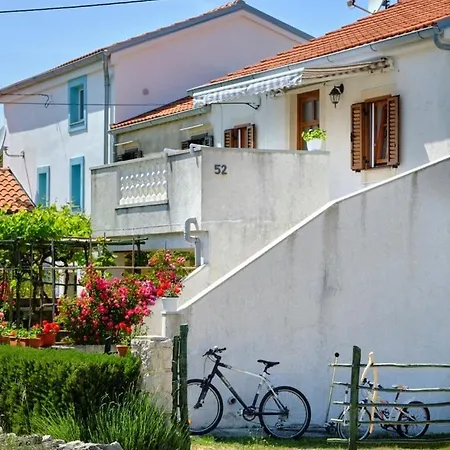 Apartment Maruci Stivan, Cres