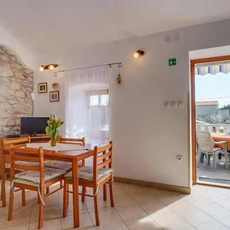 Apartment Maruci Stivan,